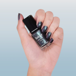 photo:Black nail polish